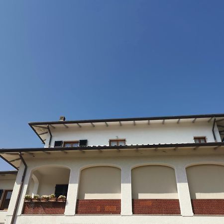 Villa Flora Affittacamere Luni Exterior foto
